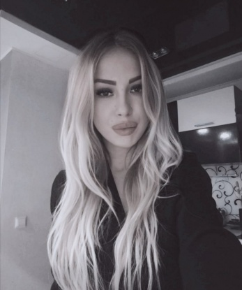 🌸💋
С удовольствием предоставлю тебе комфорт и раскрепощение в моих объятиях. Мне нравится заниматься сексом и я гарантирую тебе полное удовлетворение. 💦💥
Мои услуги разнообразны и абсолютно конфиденциальны. Могу стать для тебя идеальной спутницей на любое мероприятие или провести незабываемую ночь в одиночестве. 🍾🌃
Мои фото подтверждают мою красоту и сексуальность. Вместе с нежными прикосновениями и страстным взглядом я покорю тебя с первой минуты нашей встречи. 😍💃
Мои клиенты всегда остаются довольны и возвращаются ко мне снова. Читай отзывы о моей работе и убедись сам! 💌🌟
Живу в Москве и готова воплотить все твои фантазии. Со мной ты получишь настоящий сексуальный праздник! 💥🔥 Елена