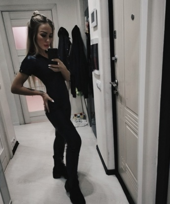 🌸💋
С удовольствием предоставлю тебе комфорт и раскрепощение в моих объятиях. Мне нравится заниматься сексом и я гарантирую тебе полное удовлетворение. 💦💥
Мои услуги разнообразны и абсолютно конфиденциальны. Могу стать для тебя идеальной спутницей на любое мероприятие или провести незабываемую ночь в одиночестве. 🍾🌃
Мои фото подтверждают мою красоту и сексуальность. Вместе с нежными прикосновениями и страстным взглядом я покорю тебя с первой минуты нашей встречи. 😍💃
Мои клиенты всегда остаются довольны и возвращаются ко мне снова. Читай отзывы о моей работе и убедись сам! 💌🌟
Живу в Москве и готова воплотить все твои фантазии. Со мной ты получишь настоящий сексуальный праздник! 💥🔥 Елена